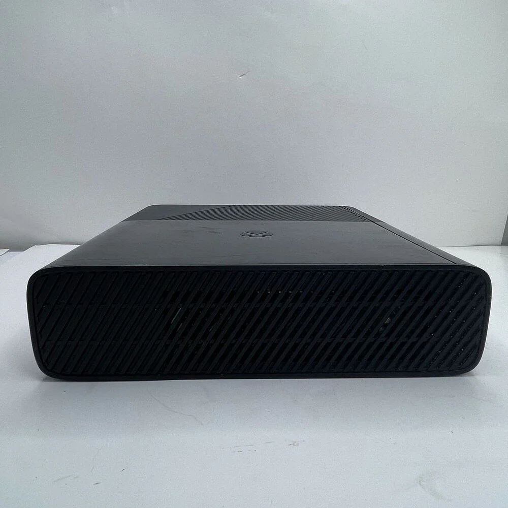 Black Microsoft Xbox 360 E Model 1538 Slim Console Only *FOR PARTS / READ*